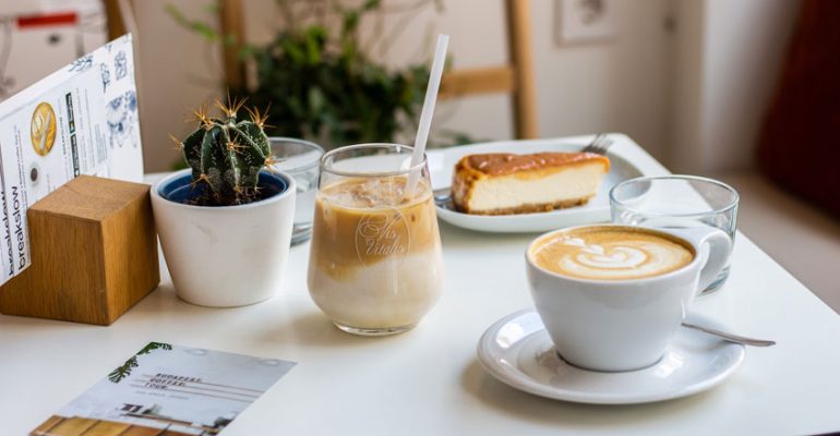 Menu Makanan Dan Minuman Di Cafe