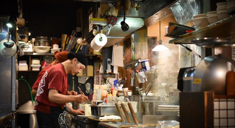 Peralatan Kitchen Utensil Beserta Fungsinya