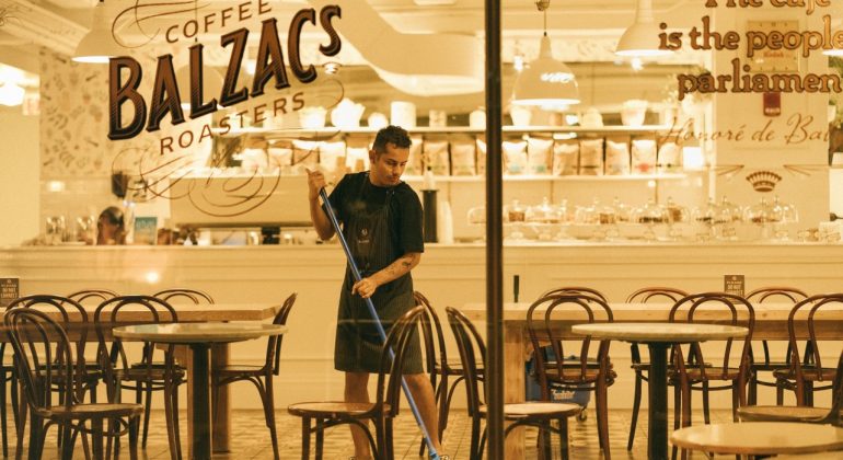 Jam Operasional Restoran